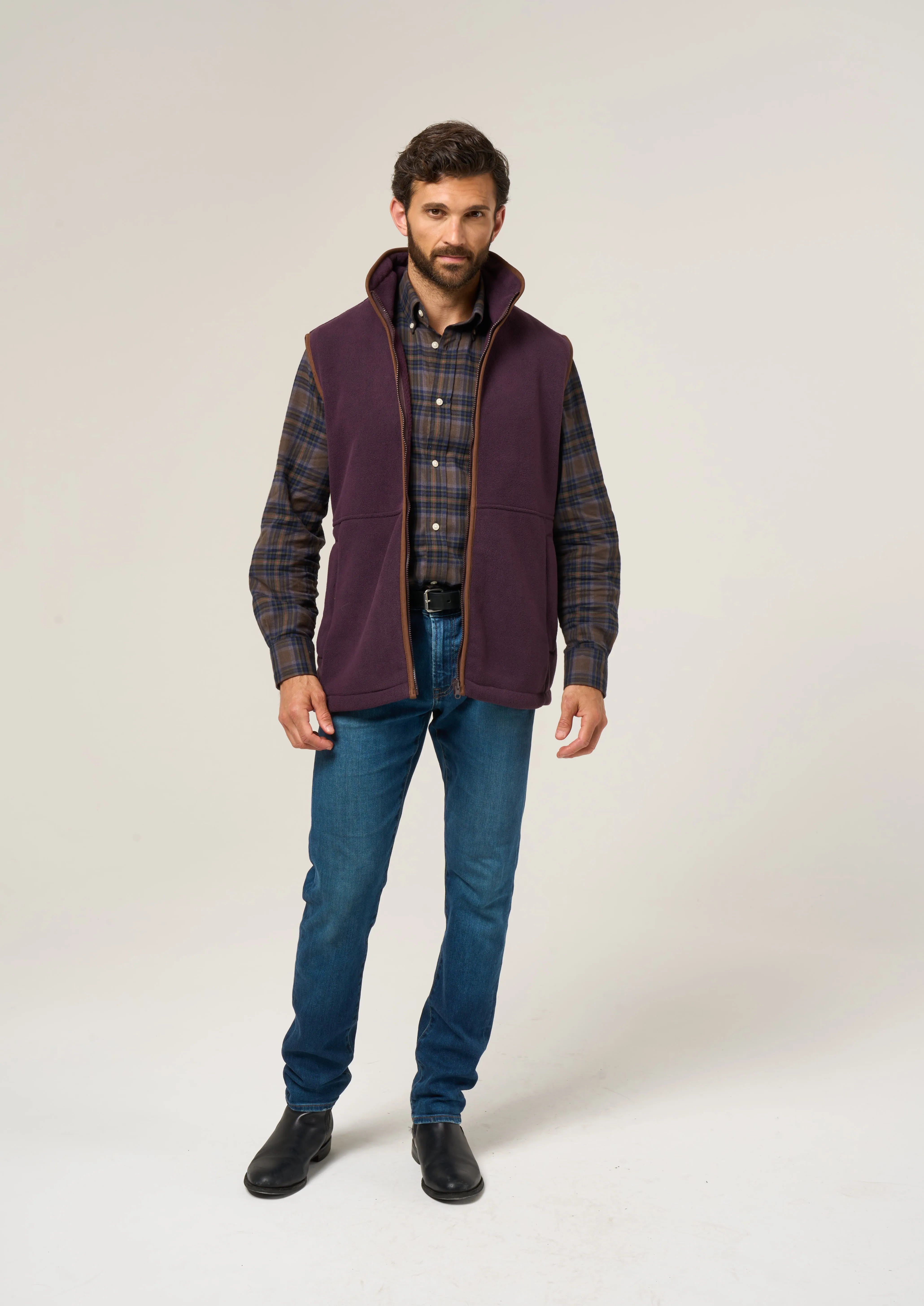 Aylsham Men's Fleece Gilet In Plum - Regular Fit