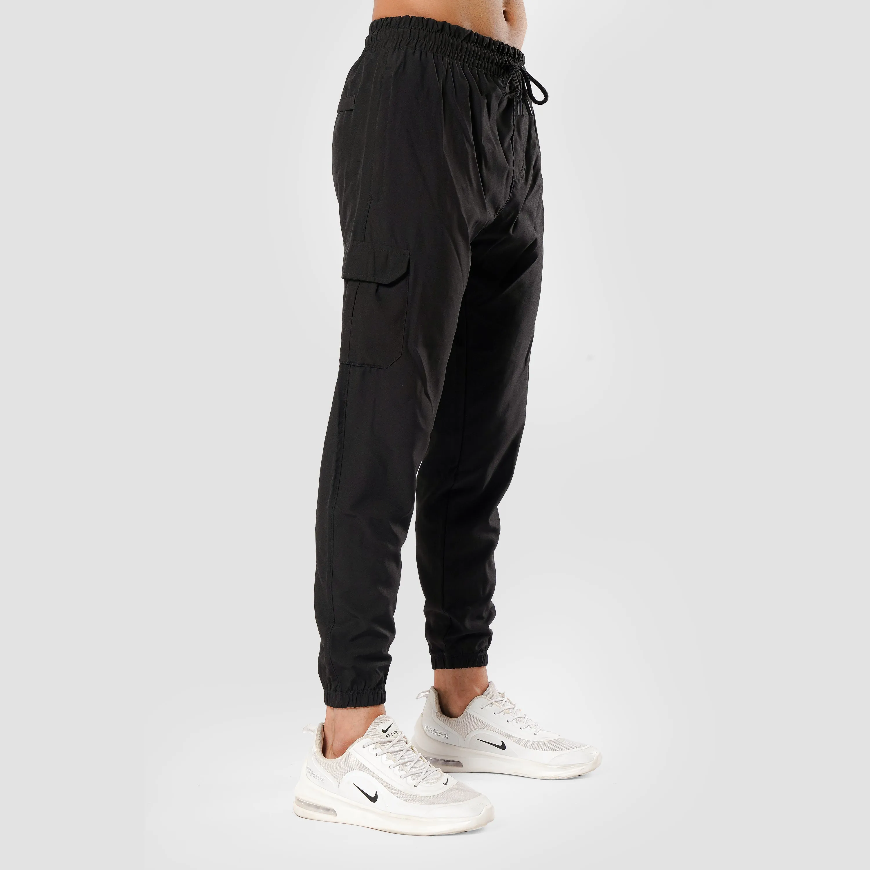 BLACK CARGO FLEX PANTS