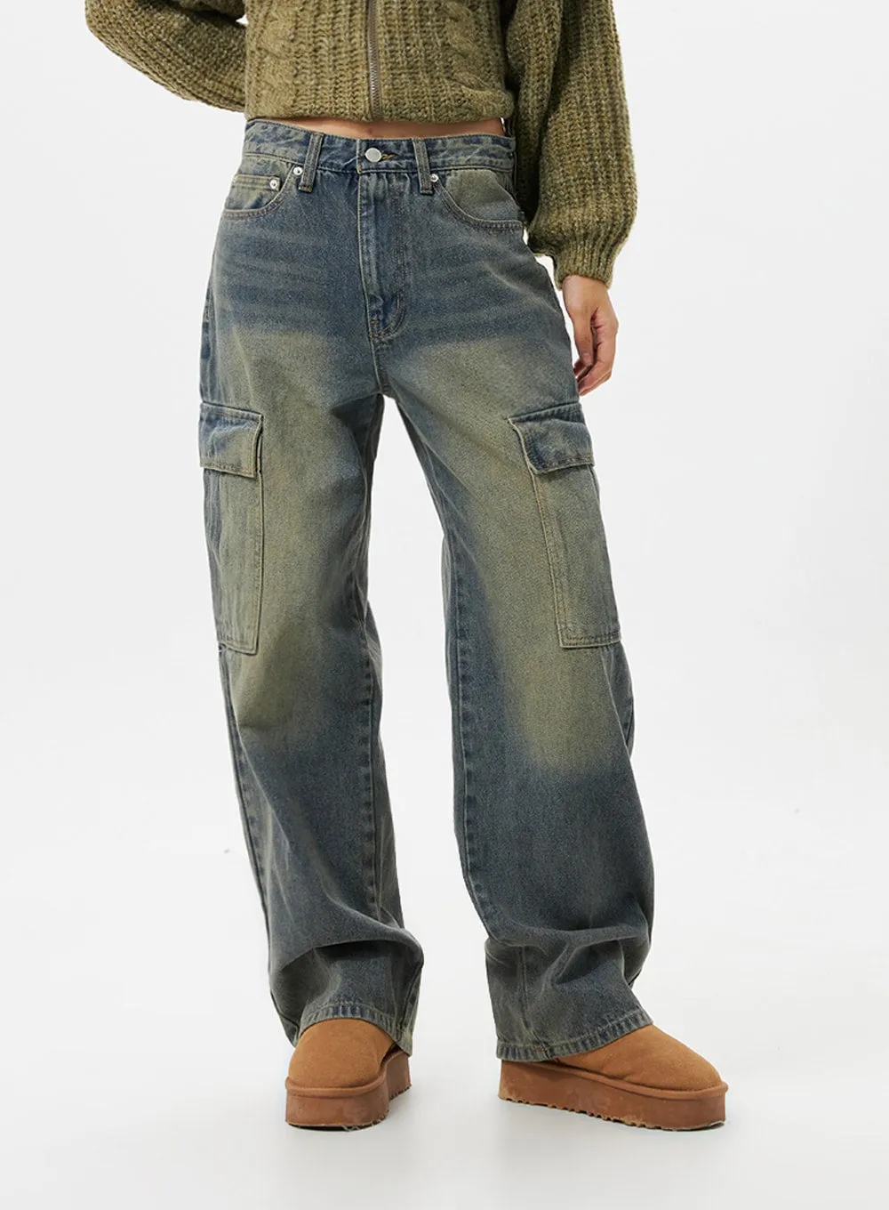 High-Waisted Cargo Jeans IO324