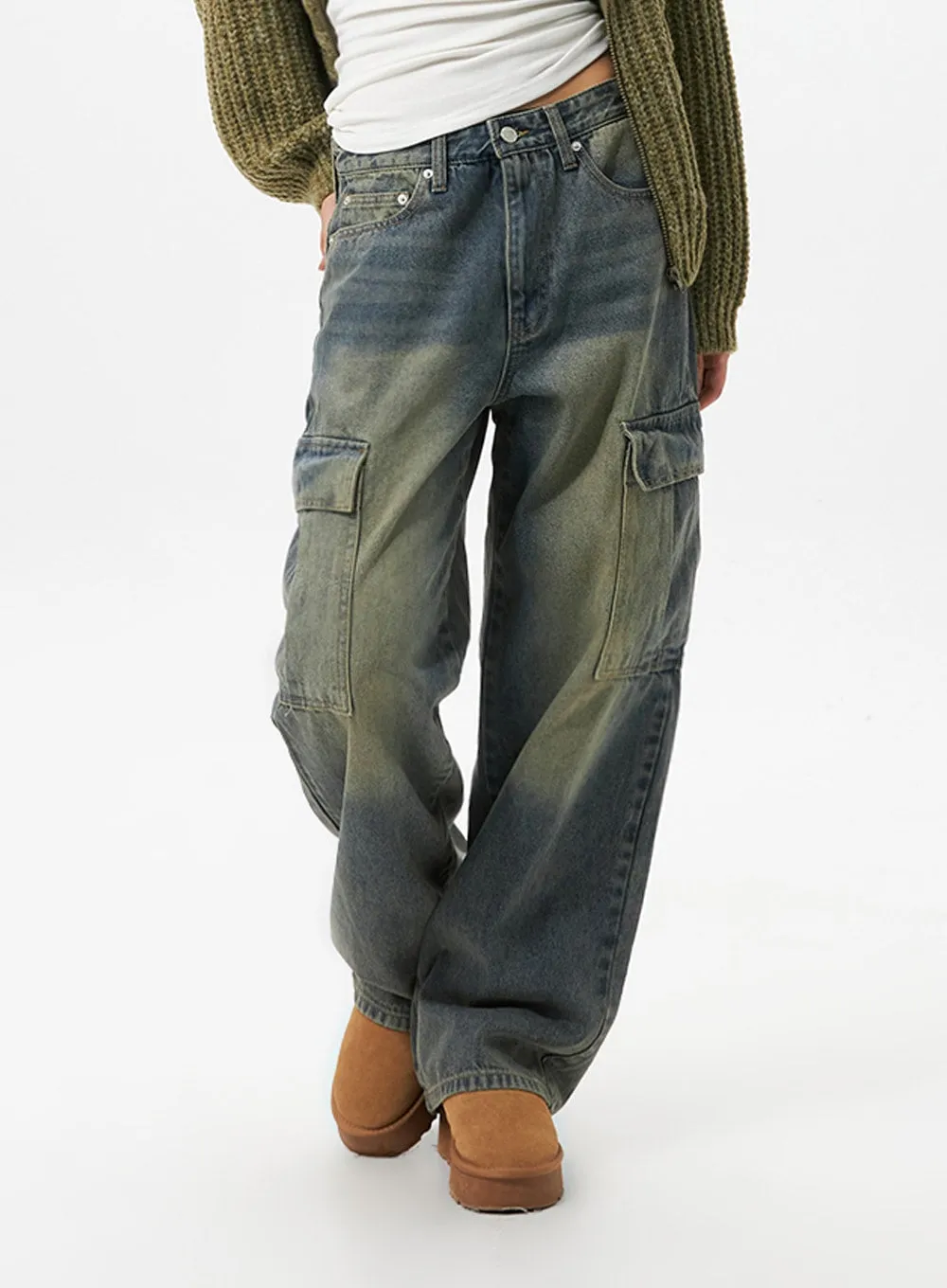 High-Waisted Cargo Jeans IO324