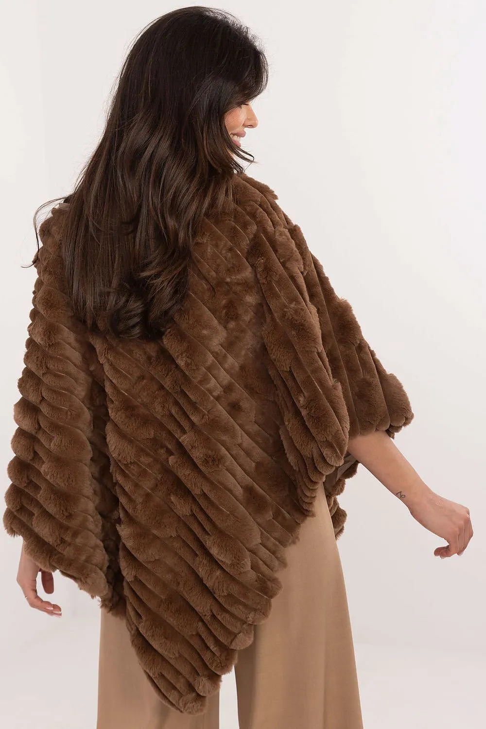 Poncho model 190863 AT