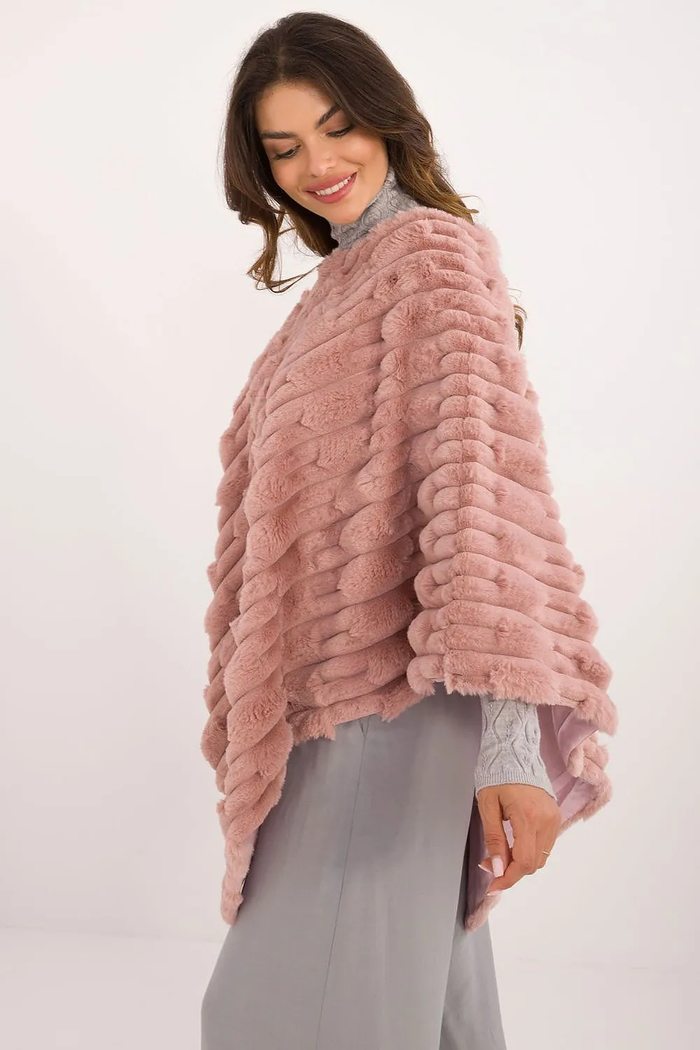 Poncho model 190863 AT