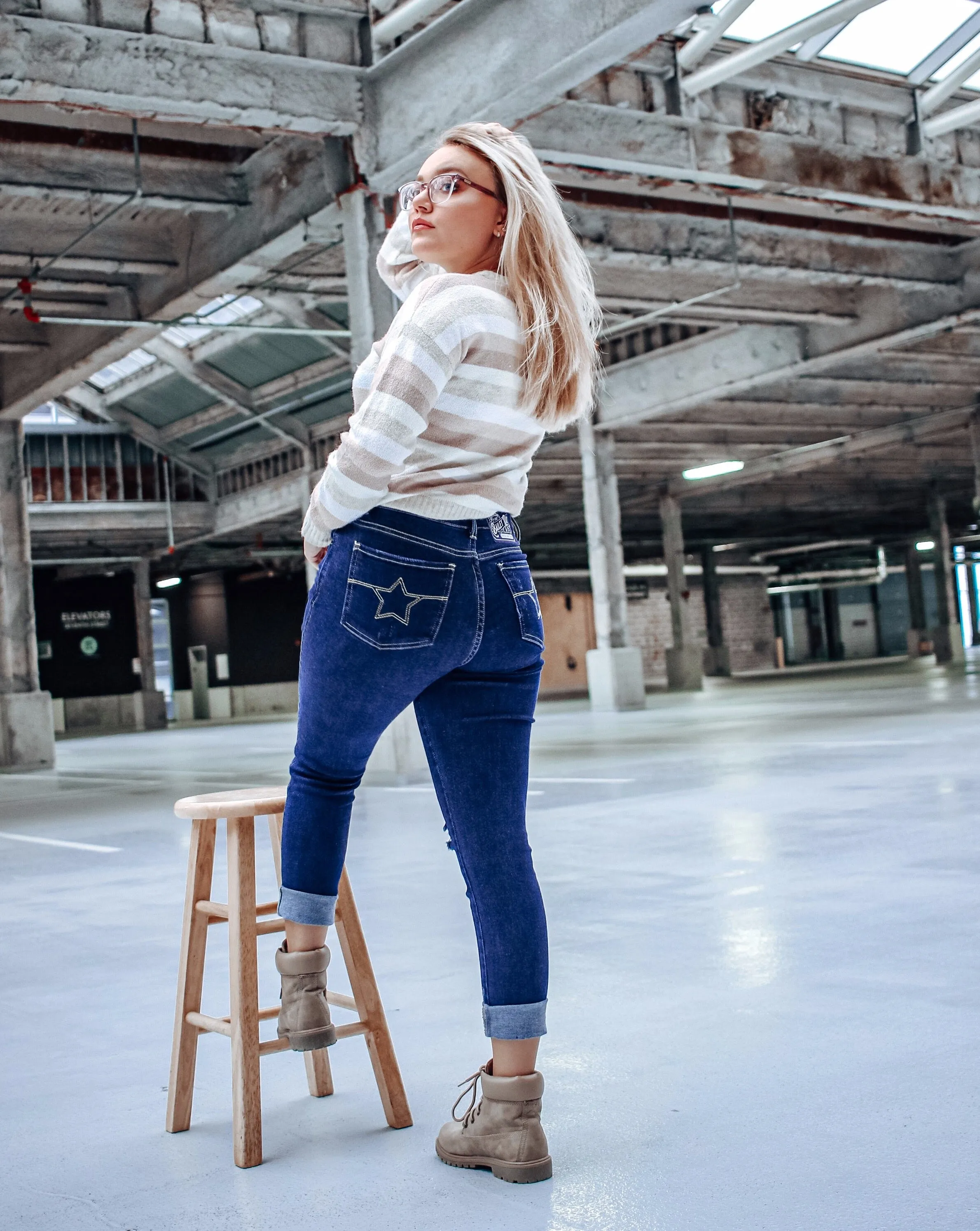 Star Stitched Pockets - Stretchy High Waisted Jeans - The Rose