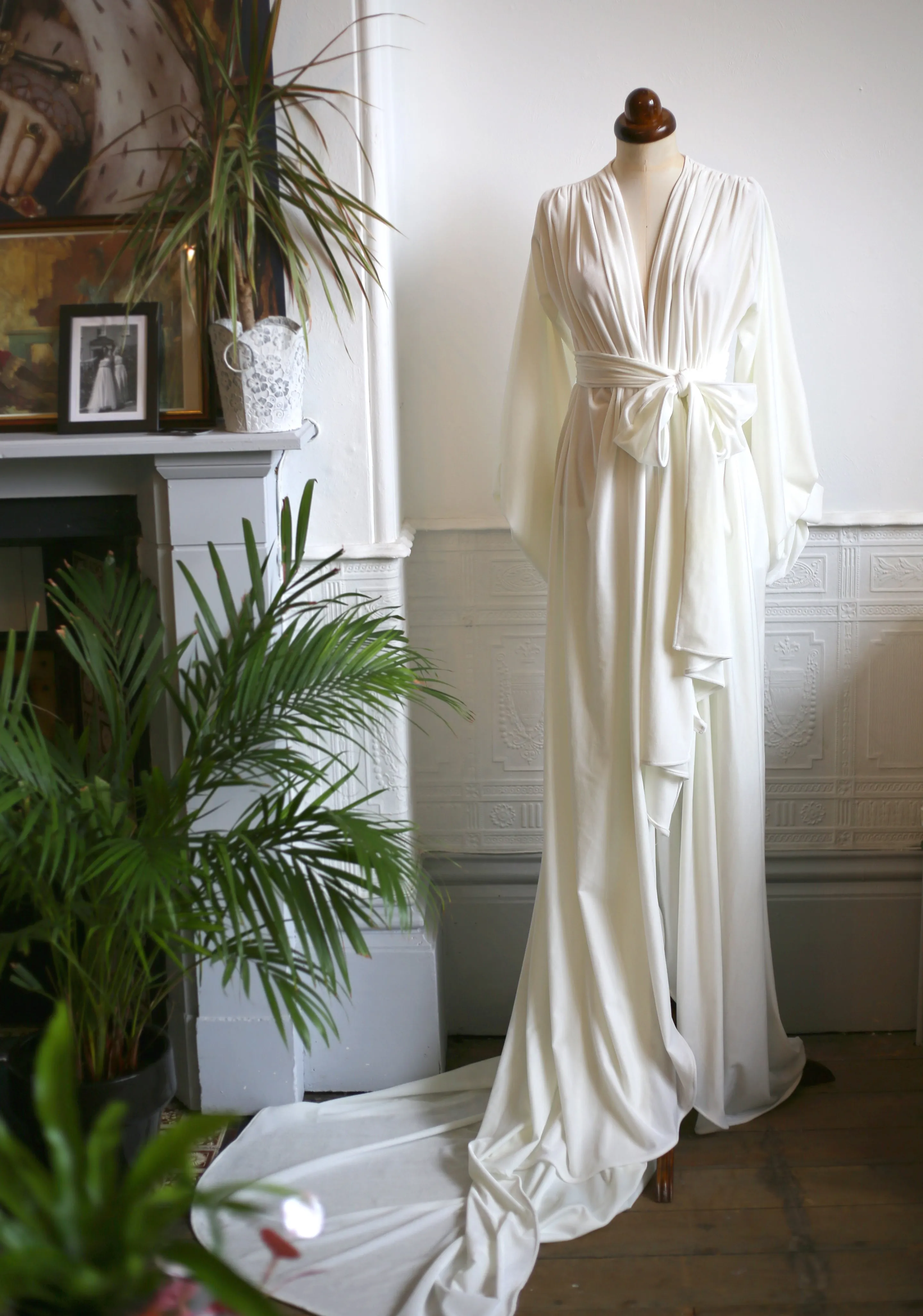 Vamp -  Ivory Velvet Wedding Gown - OS